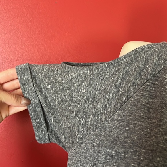 BNWOT Dee Elly gray short sleeve cold shoulder dress - Picture 3 of 12